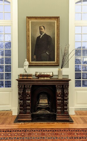 Interior - Dear Lisbon -Valmor Palace (Lisbon)