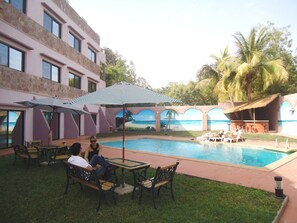 Piscine extérieure