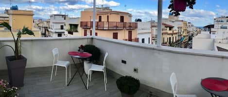Deluxe Double Room, Balcony, City View