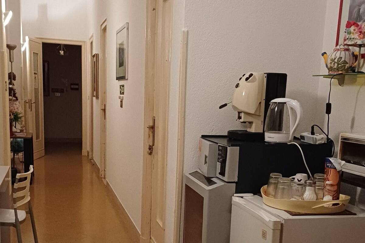 Individually furnished, iron/ironing board, free WiFi, bed sheets