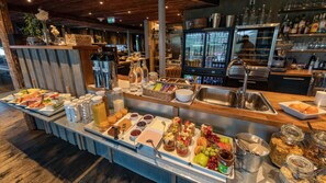 Breakfast, lunch and dinner served  - Snow Resort Kirkenes (South Varanger)