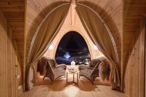 Individually decorated, free WiFi, bed sheets - Snow Resort Kirkenes (South Varanger)