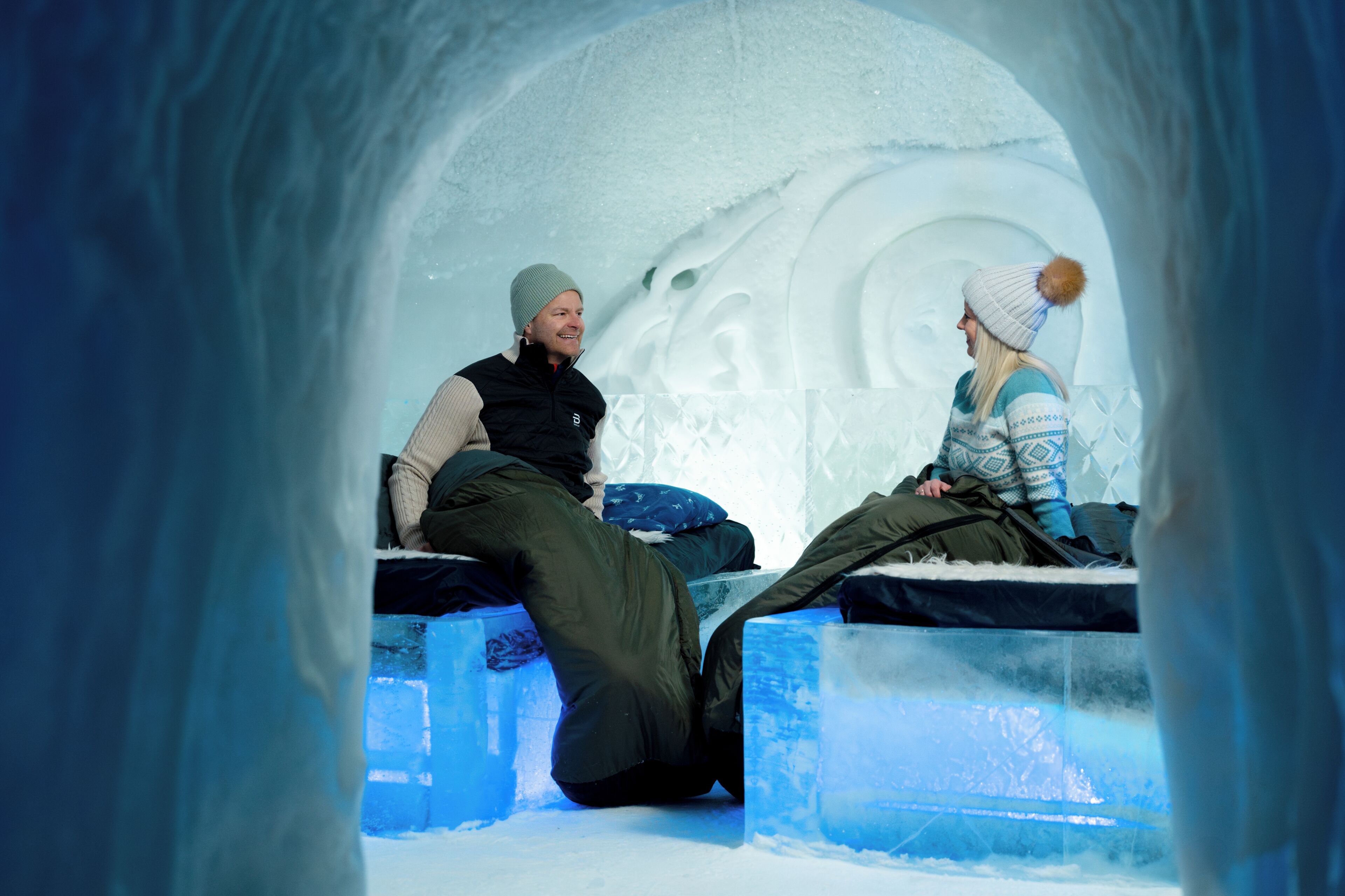 Snowhotel Familie rom (Design) | Yksilöllisesti sisustettu, ilmainen Wi-Fi, vuodevaatteet