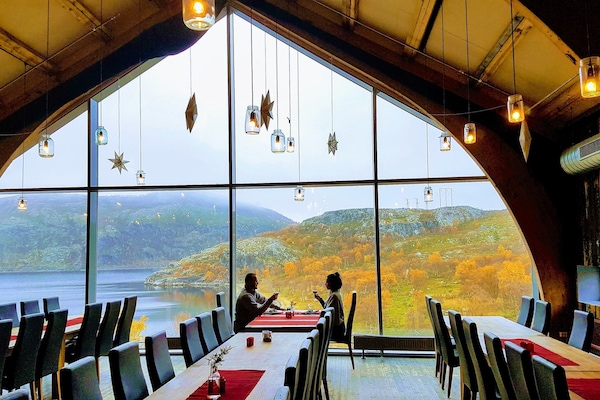 Breakfast, lunch, dinner served; Scandinavian cuisine