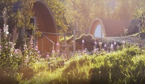 Cabaña superior | Decoración individual, wifi gratis, ropa de cama