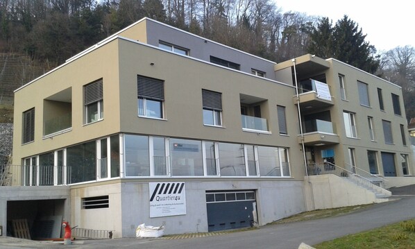 Front of property - Quartier4u (Au)