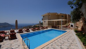 Villa, 6 Bedrooms | Private pool