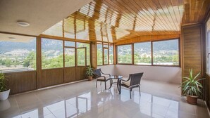Villa, 5 Bedrooms, Private Pool | Living area