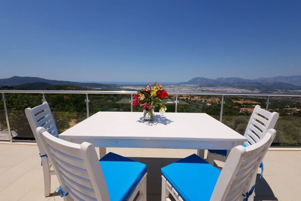 빌라, 침실 4개 | 발코니