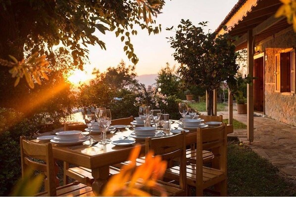 Villa, 3 Bedrooms | Terrace/patio