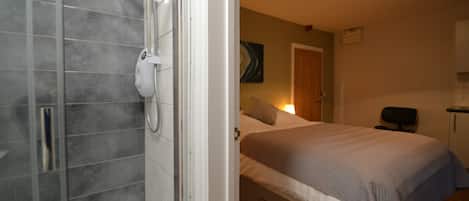 Standard Studio, Private Bathroom | Bathroom