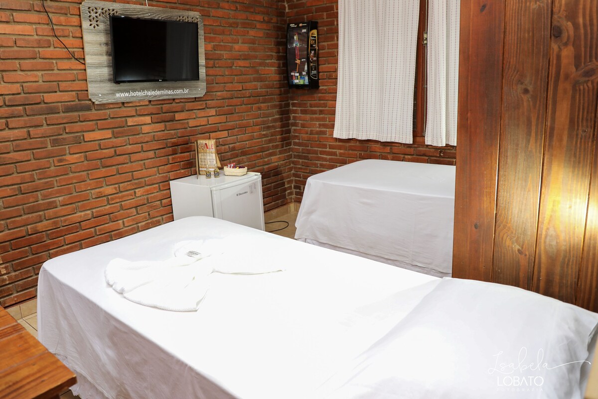 Minibar, iron/ironing board, free WiFi, bed sheets