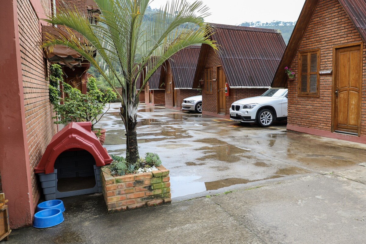 Standard Chalet | Exterior detail