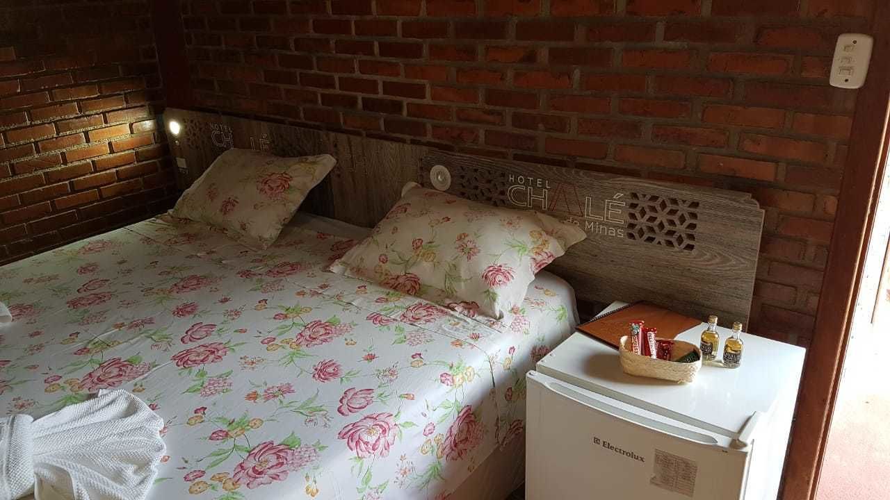 Standard Double Room, Accessible | Minibar, iron/ironing board, free WiFi, bed sheets