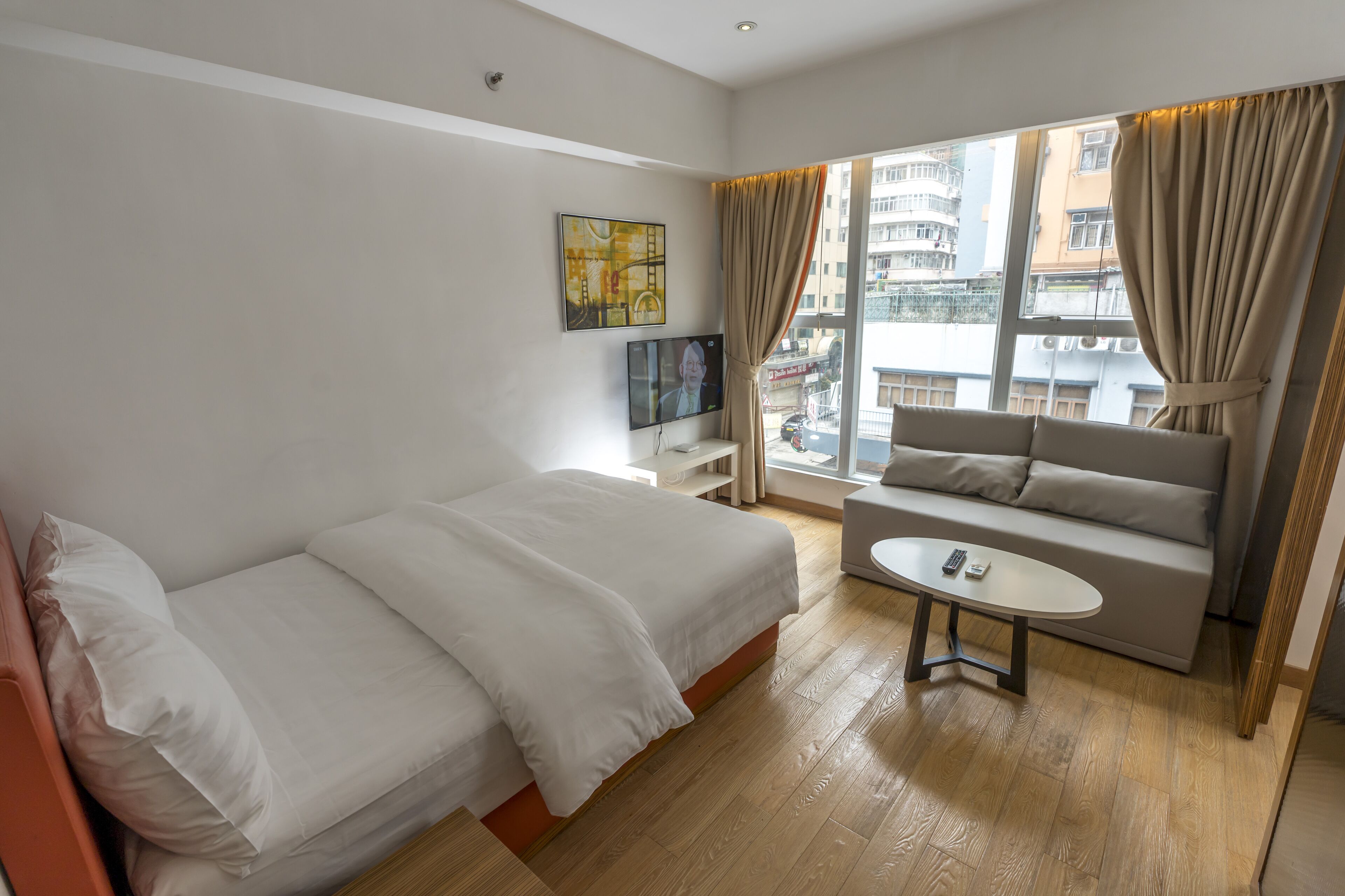 deluxe triple room | 1 bedroom, in-room safe, iron/ironing board, rollaway beds