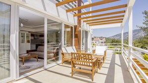 Villa - 4 soveværelser | Balkon