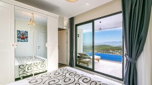 Unclassified image, 2 of 29, button - Villa Excellence (Kas)