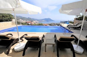 Sun deck