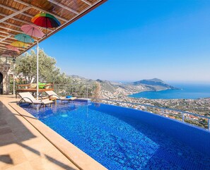 Outdoor pool, pool loungers