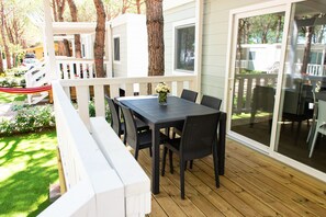 Mobile Unterkunft, 2 Schlafzimmer (Jade) | Terrasse/Patio