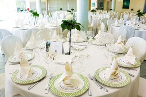 Päivittäinen buffetaamiainen maksusta