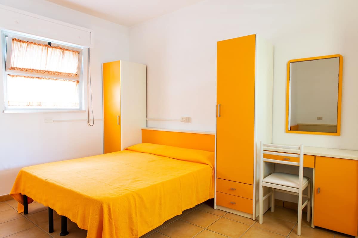 Bungalow (Monolocale) | 1 bedroom, in-room safe, bed sheets, wheelchair access