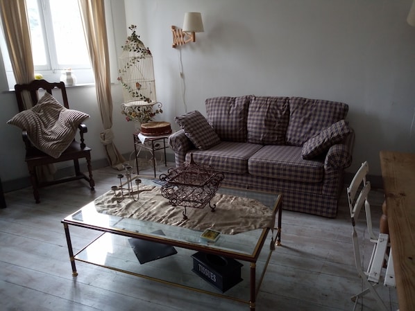 Apartment (Fourneau 2) | Living room
