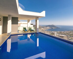 2 outdoor pools, sun loungers - Villa Heart (Kas)