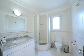 Bathroom - Villa Helios (Serik)