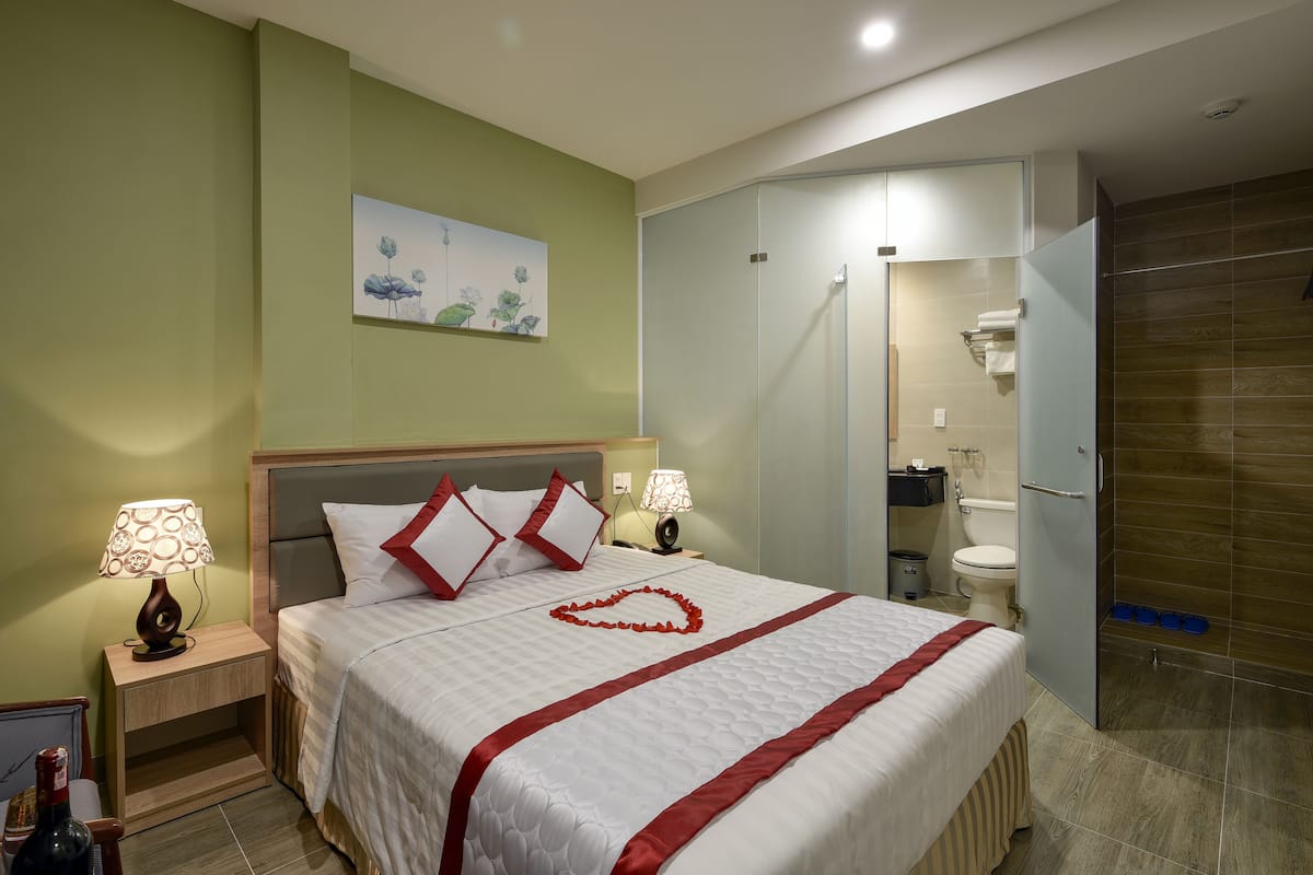Superior tweepersoonskamer, geen ramen | Een minibar, een bureau, gratis wifi, beddengoed