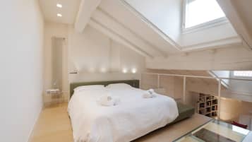 Apartment, 1 Bedroom | Iron/ironing board, free WiFi, bed sheets
