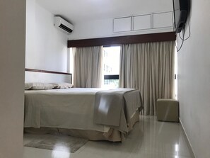 Apartamento conforto, 1 cama de casal, para não fumantes, vista para a piscina | 1 quarto, roupas de cama de algodão egípcio, roupas de cama premium