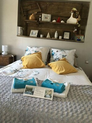 Chambre Triple (Argent) | Lits bébé (gratuits), Wi-Fi gratuit, draps fournis