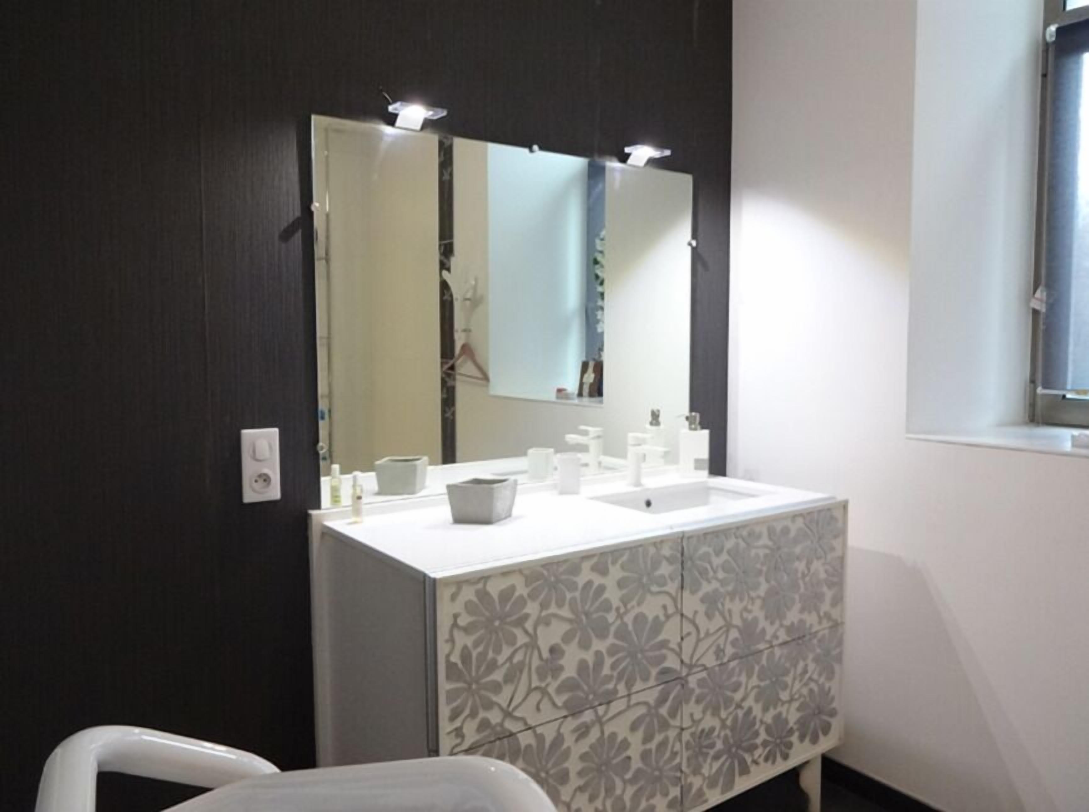 Triple Room (Bleue) | Bathroom