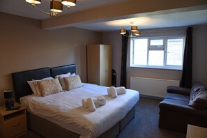 Bed sheets - The Hope Hotel (Southend-on-Sea)