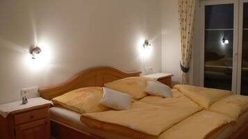 1 Schlafzimmer, Schreibtisch, schallisolierte Zimmer, Zustellbetten