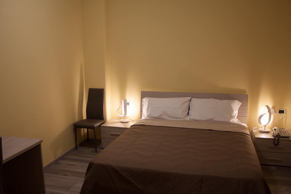 Quadruple Room (Gialla) | Minibar, desk, soundproofing, free WiFi