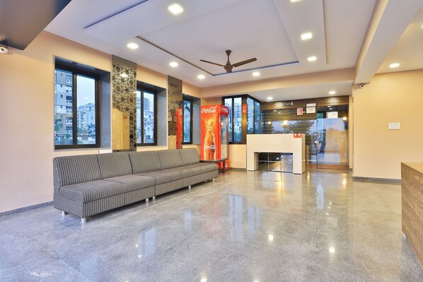 Reception - Hotel Royal Rituals (Surat)