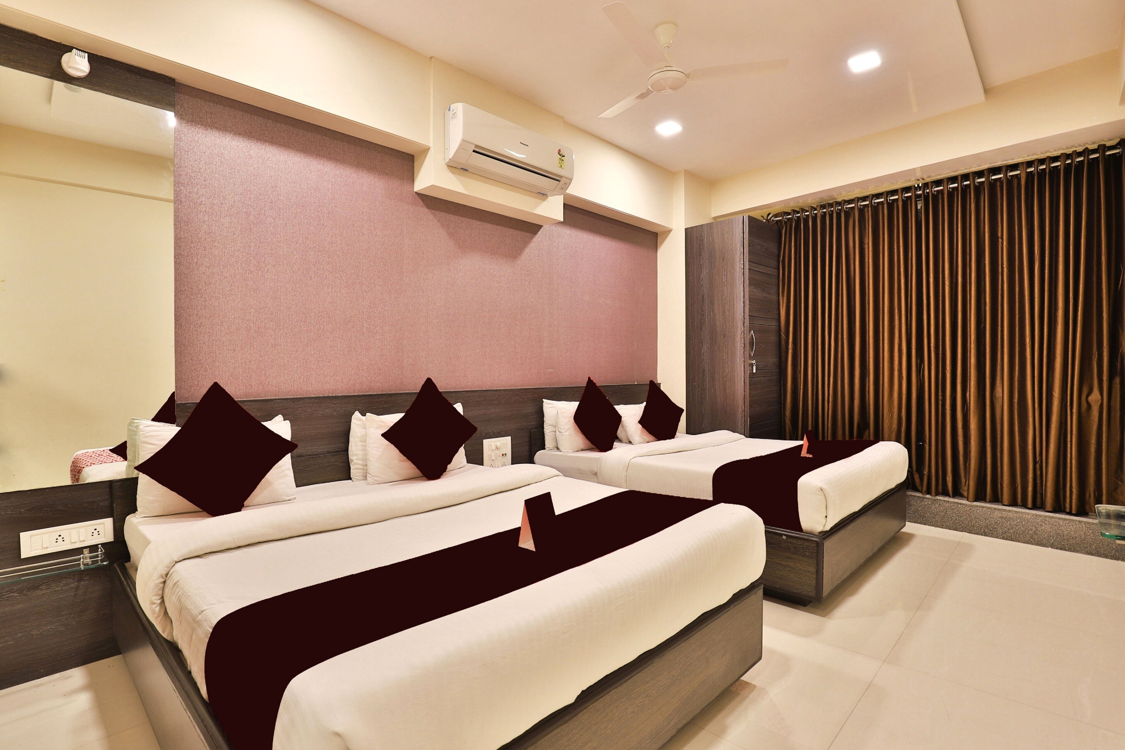 hypo-allergenic bedding, in-room safe, blackout curtains, soundproofing