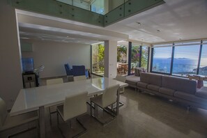 Villa, 3 Bedrooms, Private Pool | In-room dining - Villa Swan (Kas)