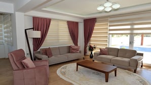 Vila, 4 kamar tidur | Ruang keluarga