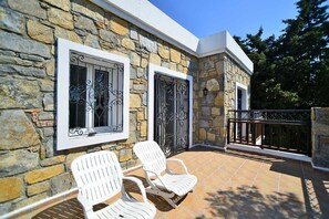 Villa, 2 Bedrooms | Terrace/patio