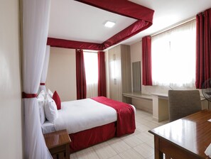 Desk, blackout drapes, iron/ironing board, free WiFi - 67 Athi Hotel (Athi River)