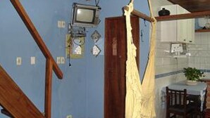 Casa clásica, varias camas, para no fumadores, vista a la alberca | Área de sala de estar