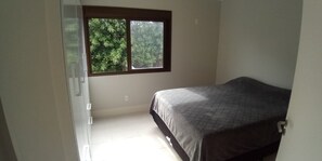 2 bedrooms, free WiFi, bed sheets - Apartamento Praia do Santinho (Florianópolis)