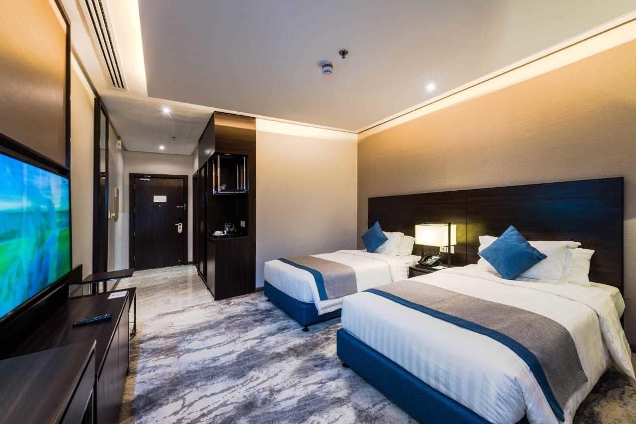 Deluxe Room, 2 Twin Beds, Smoking | 房內夾萬、熨斗/熨衫板、免費 Wi-Fi