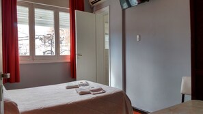 Iron/ironing board, free WiFi, bed sheets - Hotel La Toja (San Juan)