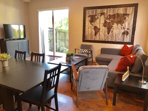 Ferienhaus, 4 Schlafzimmer (4 Bathrooms) | Wohnzimmer | Flachbildfernseher, Netflix