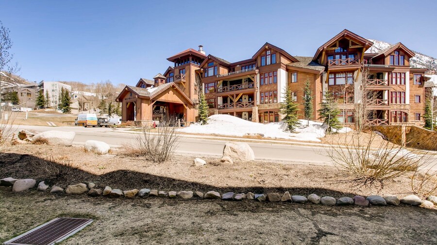 Black Bear3Br 3Ba BB103 - CBBI - No Cleaning Fee! by RedAwning