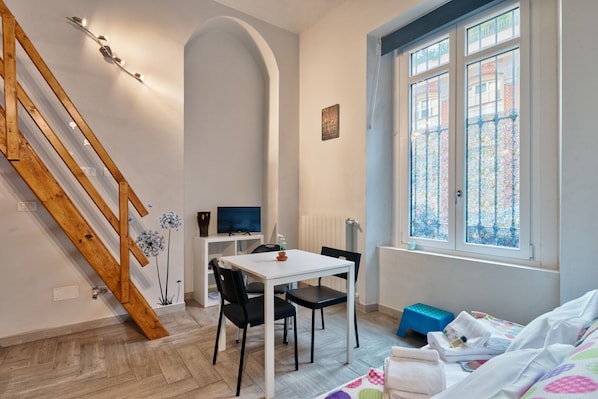 Duplex | In-room dining